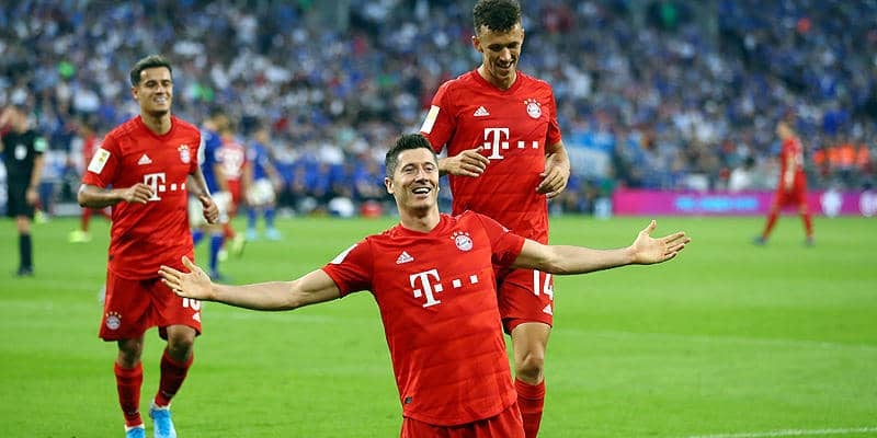 2019-20シーズン最高のストライカー、レヴァンドフスキはFKも上手い【ビューティフル・フリーキック】