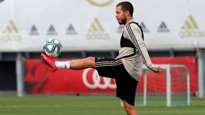 元マドリーのFWと比較、アザールは2シーズン目が勝負