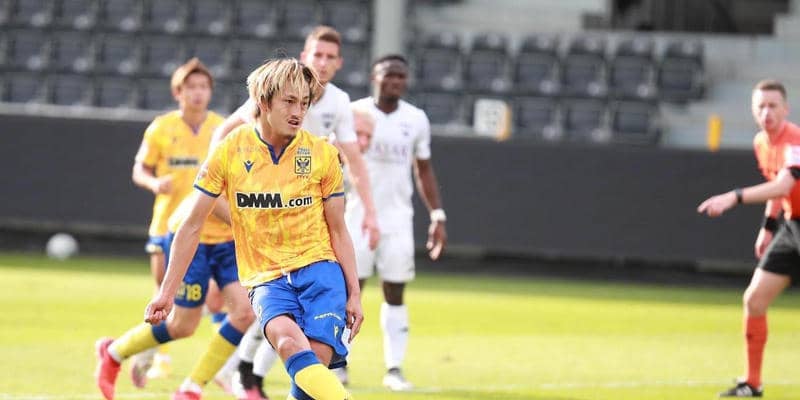 シント＝トロイデンFW鈴木優磨が同点PK弾で今季2点目！ドローには「全然満足できない」《ジュピラー・プロ・リーグ》