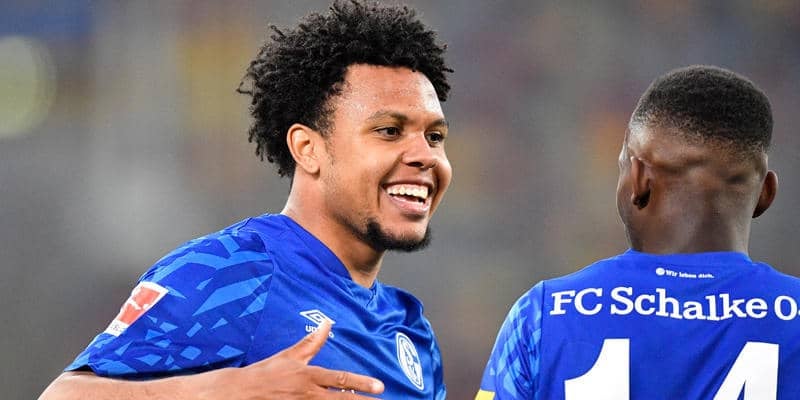 ユベントスが初のアメリカ人選手誕生！シャルケの米代表MFマッケニーを買取義務付のレンタルで獲得！