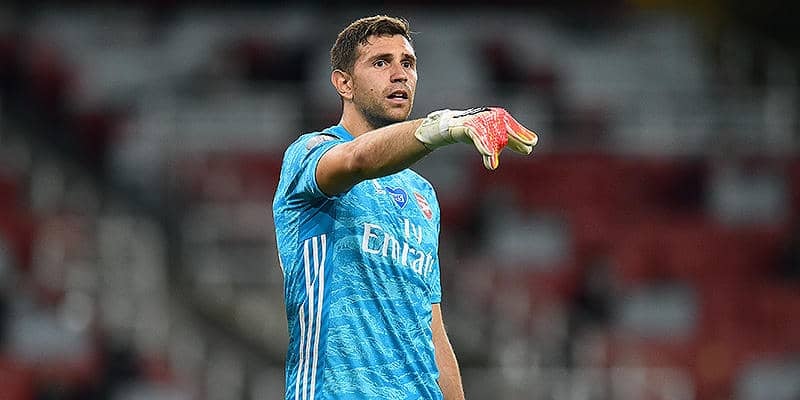 アストン・ビラ、評価急上昇中のアーセナルGKマルティネスを狙う？ 