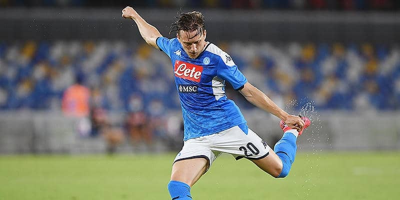 ナポリ、主力MFジエリンスキが2024年までの新契約にサイン!