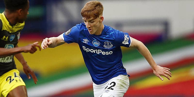 エバートン、生え抜きの逸材MFゴードンと新契約締結!　昨季PLデビューの19歳