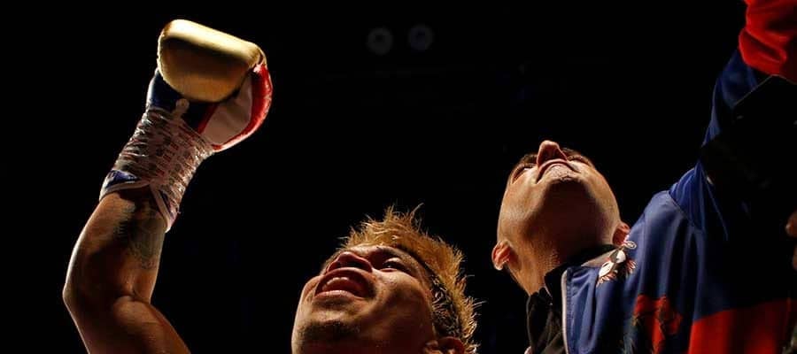 V3カシメロ、勝利後の“片手腕立て伏せ”に米注目「調子に乗ったセレブレーション」