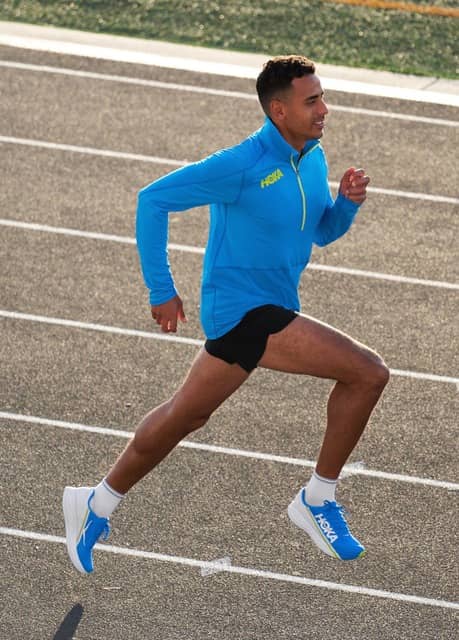 カーボンプレートを搭載したエリートアスリート向けレース用シューズ「ROCKET X」発売…ホカ オネオネ