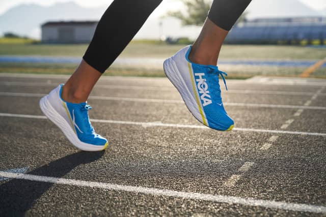 カーボンプレートを搭載したエリートアスリート向けレース用シューズ「ROCKET X」発売…ホカ オネオネ