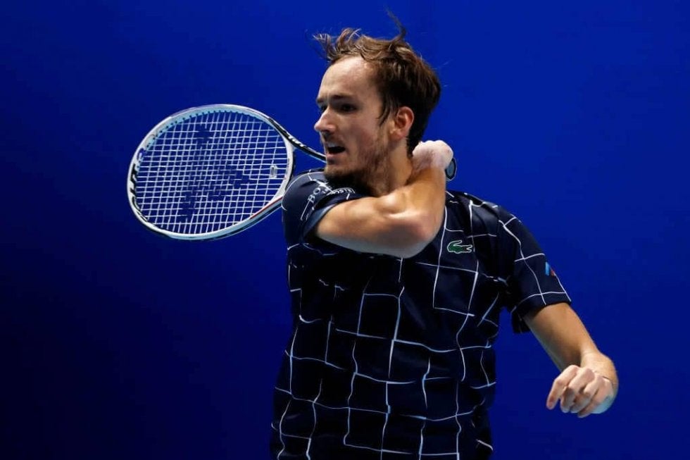 メドベージェフがアンダーサーブ 不安定な立ち上がりもズべレフに連勝 テニス スポーツブル スポブル