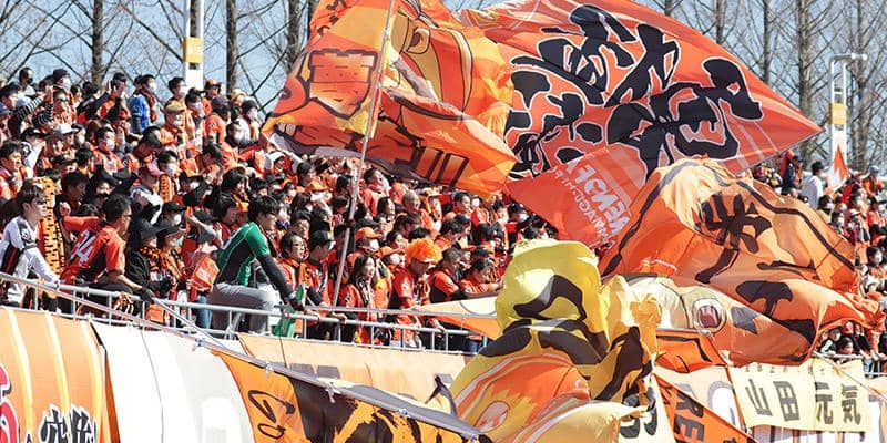 山口FW小松蓮が入籍 「笑顔が絶えない家庭を」