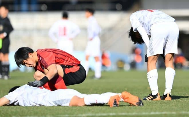 選手権は難しい リベンジを果たせなかった神村学園 怪物１年生コンビ は号泣 鮮烈なインパクトを残して大会を去る サッカー スポーツブル スポブル