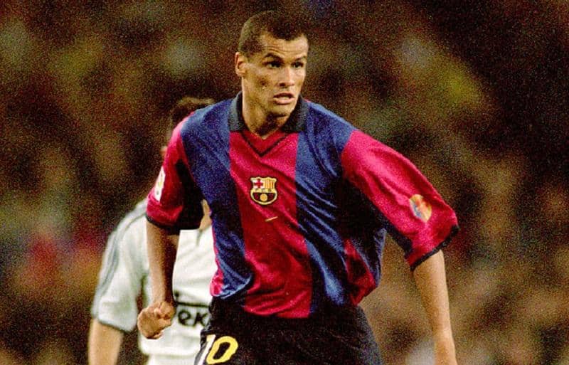 スーパーゴール図鑑 バルセロナ編 キャプテン翼しかできない 左足の魔術師 リバウドが魅せた超絶オーバーヘッドゴール サッカー スポーツブル スポブル