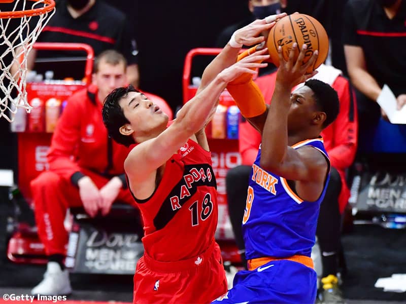ラプターズの渡邊雄太がセルティックス戦に出場…敗戦となるも3ポイントで今季初得点をマーク