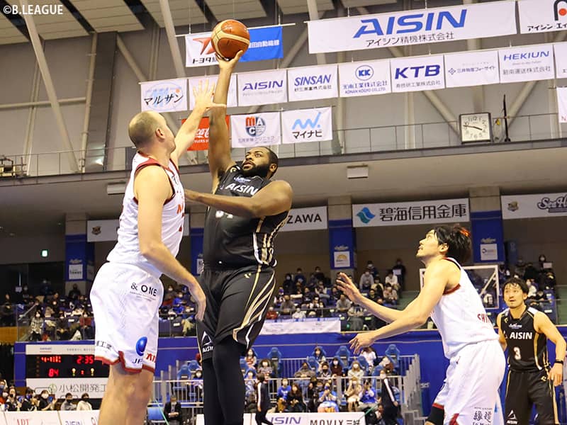 シーホース三河、第2戦で川崎ブレイブサンダースにリベンジして21年ホーム初勝利