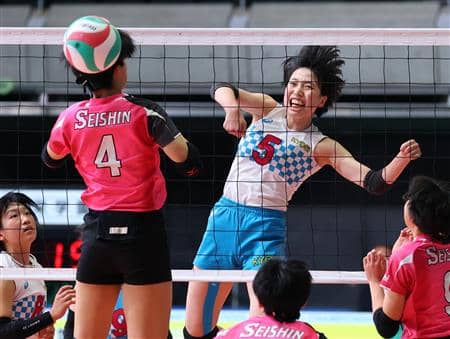 【春高バレー速報】（５）男女のベスト８が出そろう　女子の東京勢は姿消す