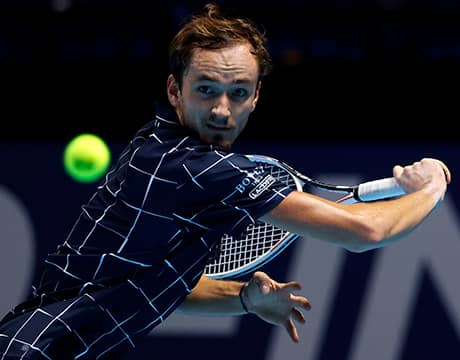  メドベージェフ「感情出さない」 