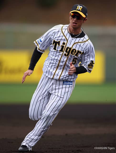 阪神・近本光司愛用カラーのサングラス「FACEONE」発売…ボールの視認性を高める機能を搭載