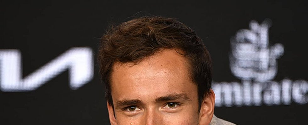 メドベデフが世界192位に完勝! 準々決勝で同胞ルブレフと対戦