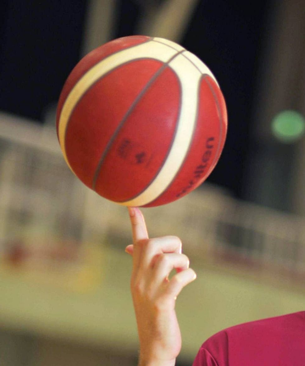 ｅｎｅｏｓ 史上最多１２連覇へ エースの渡嘉敷来夢不在も主将 岡本彩也花 勝ちに行くのはもちろん バスケットボール スポーツブル スポブル