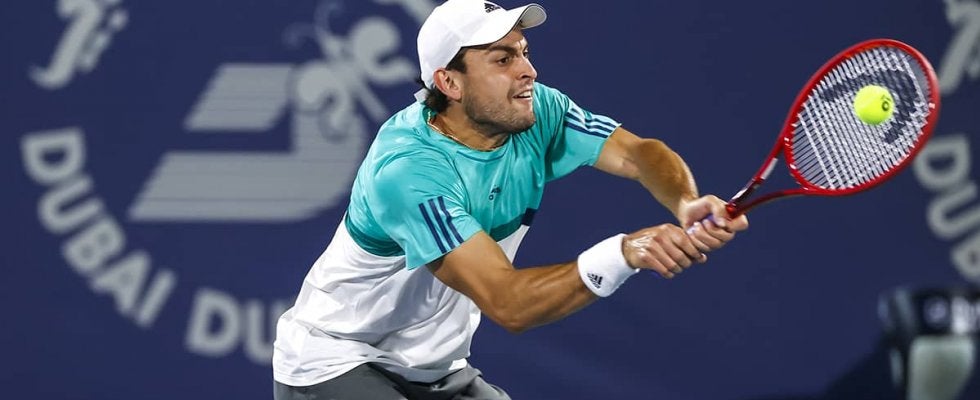 カラツェフの快進撃は続く。ルブレフとの同胞対決を制して決勝へ[ドバイ・デューティー・フリー・テニス選手権]