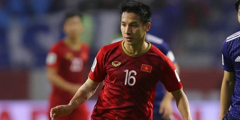 右足があらぬ方向に…足裏タックルを受けたベトナム代表の主力選手が脛骨と腓骨の骨折で全治約1年の大ケガ