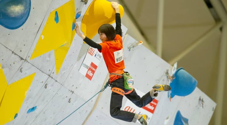 森秋彩が圧巻の登りで首位 リードジャパンカップ21 女子準決勝 クライミング スポーツブル スポブル