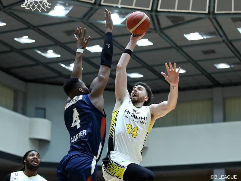 SR渋谷が横浜に逆転勝利！　ケリーを中心に第4Qだけで33得点を記録