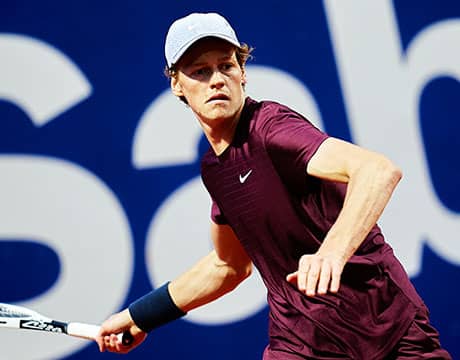 シナー8強へ 次はルブレフ