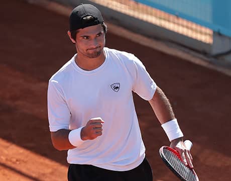 3時間半の死闘制し2回戦へ