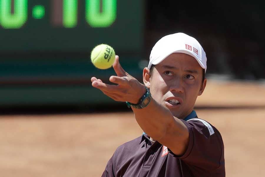 錦織自身も照れ笑い？　“天然”な試合後の振る舞いに反響「観客いないの気付いた？」