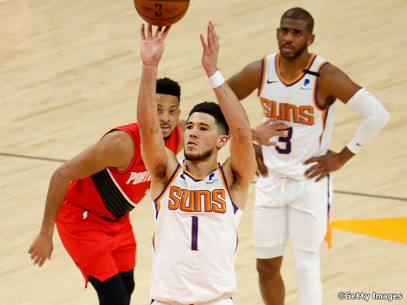 ブッカーが残り２秒でフリースロー獲得…サンズがブレイザーズとの激戦を制す