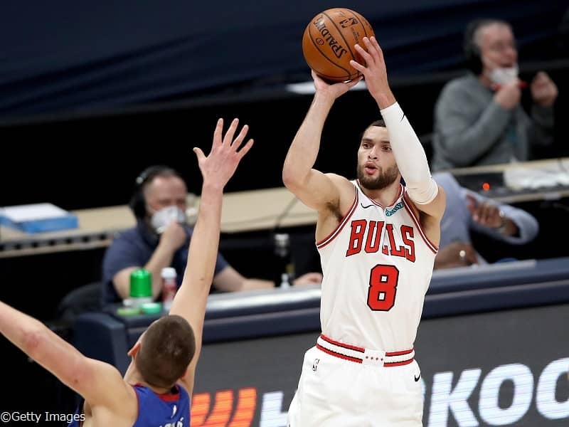 ザック・ラヴィーンがブルズ史上初となる1シーズンで3ポイント200本成功を達成