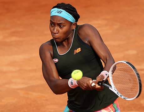 17歳ガウフ 今季初V王手