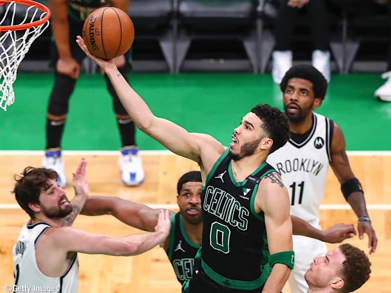 セルティックスとクリッパーズが3連敗を回避…ホークスは2勝1敗／NBAプレーオフ