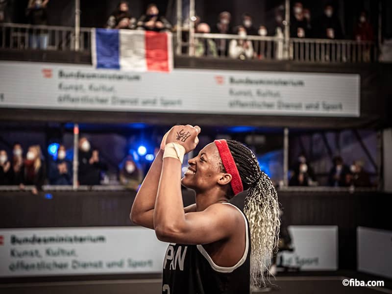 東京五輪への扉を開けたラストプレーに馬瓜ステファニーは「神様が助けてくれたシュート」