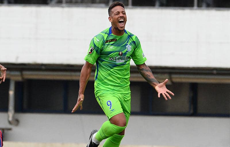 ウェリントンのヘディングが炸裂！アウェイでFC東京を下した湘南が先勝《ルヴァンカップ》