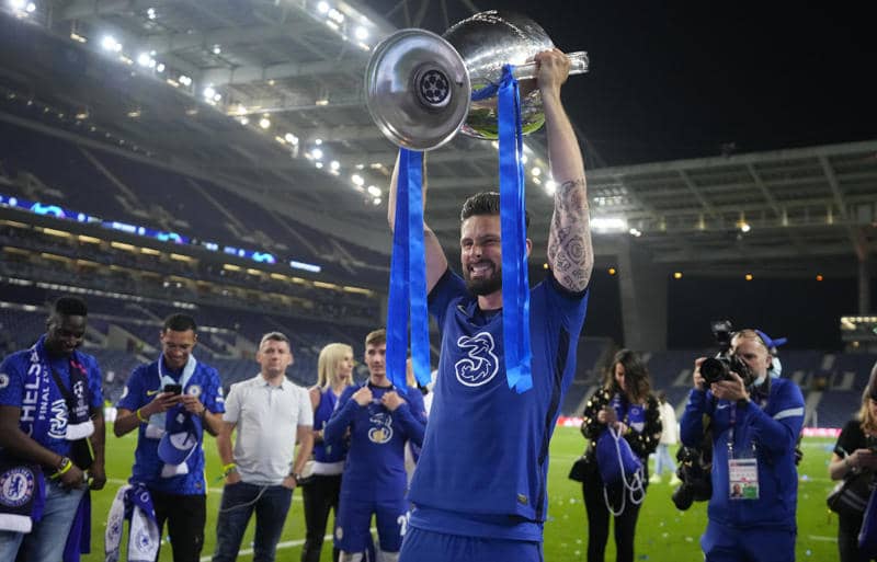 チェルシーと契約延長のジルー、ミラン移籍については語らず 「今はユーロに集中している」