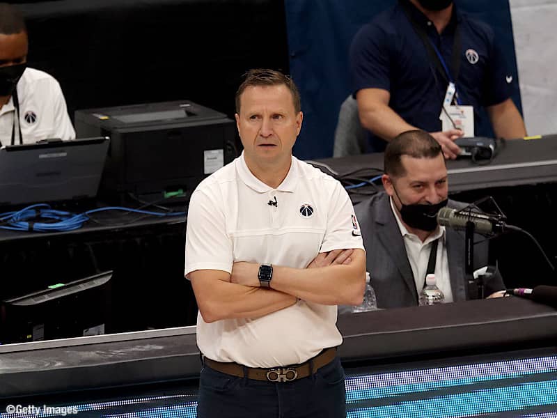 ブルックスHCが契約満了、ウィザーズGM「とても難しい判断だった」