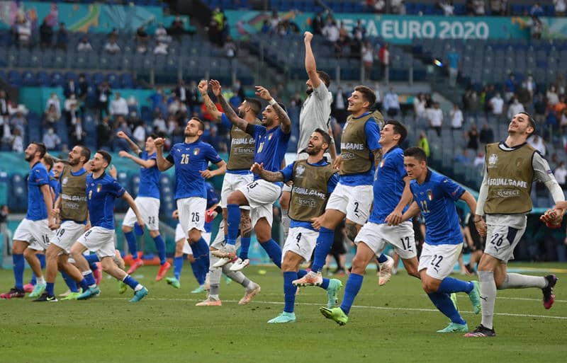 イタリアがウノゼロ勝利で首位通過、1930年代の無敗記録に並ぶ…ウェールズは2位通過《ユーロ2020》