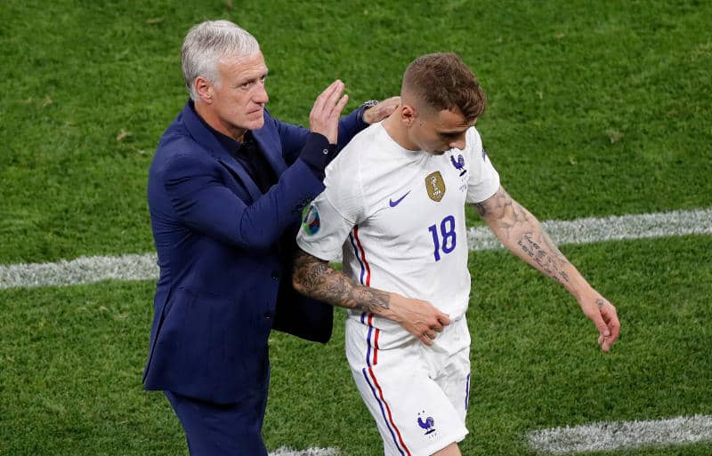 投入後7分で負傷交代のフランス代表リュカ・ディーニュ、指揮官も復帰