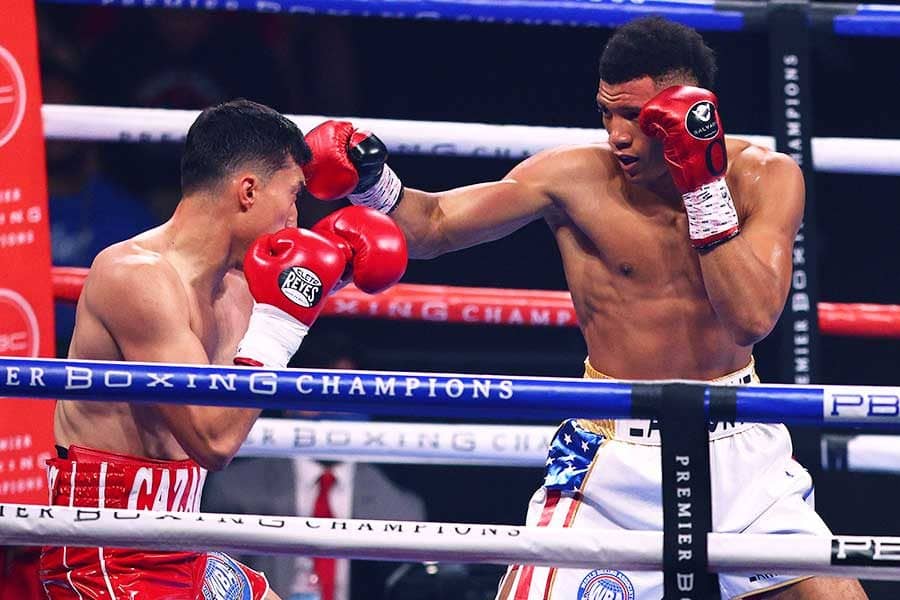 左ストレートで大の字KO　23歳重量級王者の143秒殺に米戦慄「破壊的」「最高だ」