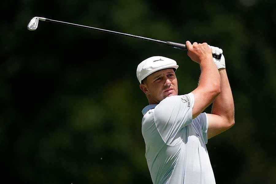 デシャンボー、高地で480y飛ばすマン振りドライバーに米驚愕「ゲームみたい」「弾丸だ」