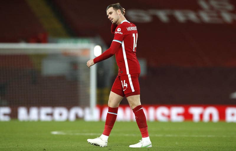 ヘンダーソン退団の噂をOBも不安視 「クラブは大きな間違いを冒すことになるかも…」