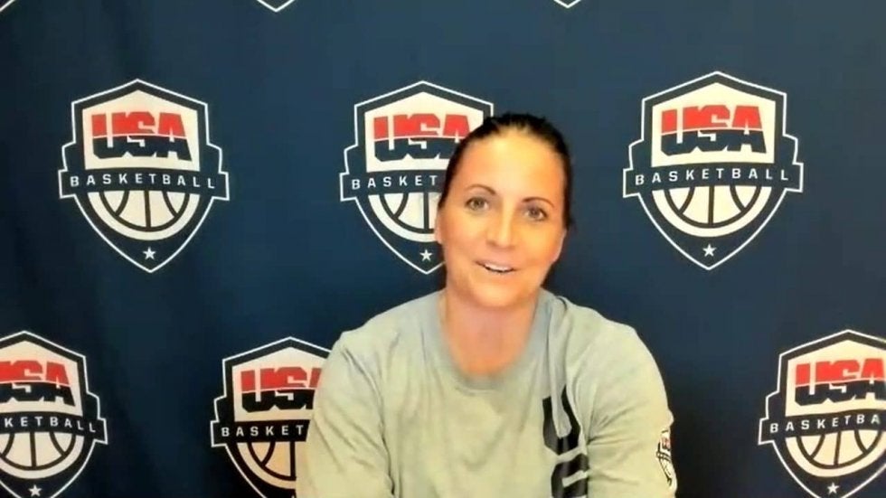 中学時代を東京で過ごした女子アメリカ代表Aコーチ、ジェニファー・リッツォッティ、女子日本代表を語る