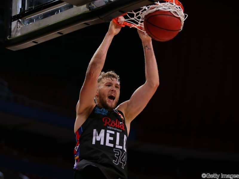 馬場雄大とともにNBL制覇を果たしたジョック・ランデールがスパーズと2年契約