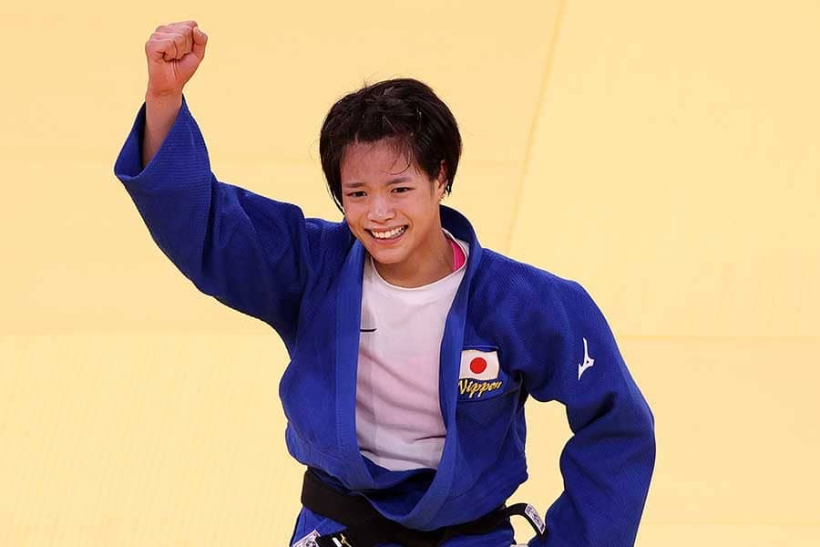 阿部詩、“世界一のパートナー”と写った自然体の笑顔に反響「素敵」「輝いてる」