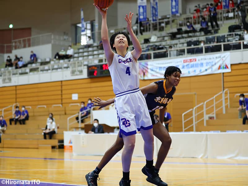 朝比奈が決勝シュートをねじ込み勝利…桜花が決勝進出／2021インターハイ準決勝