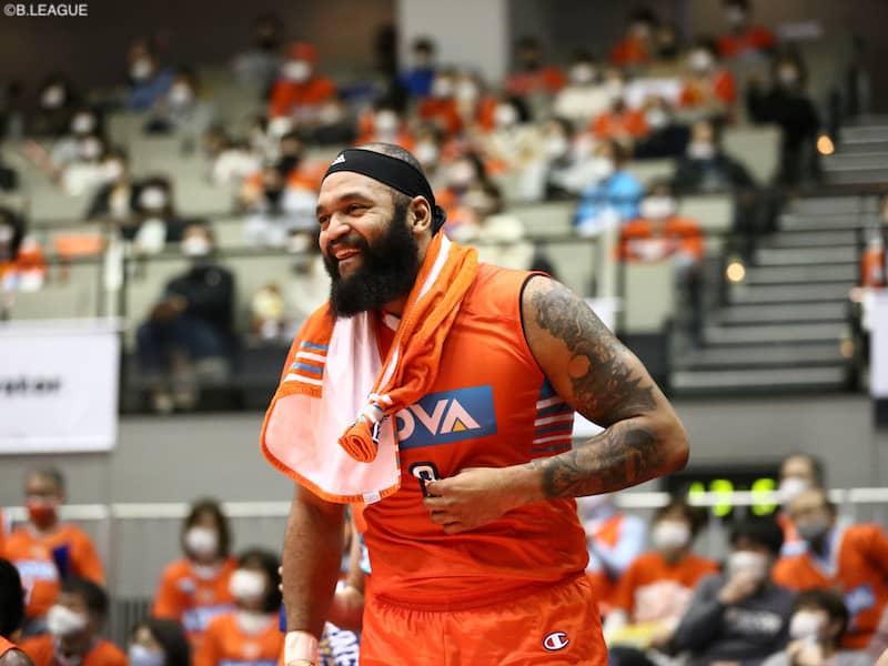 広島のキャプテンにグレゴリー・エチェニケが就任、副キャプテンは新加入の辻直人