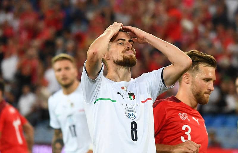 GKゾマーの駆け引き…名手ジョルジーニョのPK失敗を誘ったフェイク