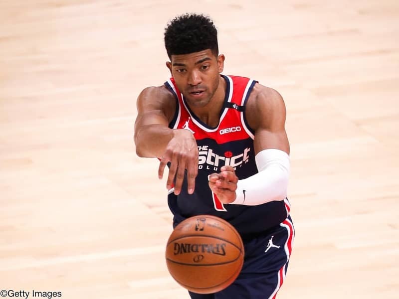 昨季ブルズとウィザーズでプレーしたチャンドラ・ハッチソンがサンズと契約