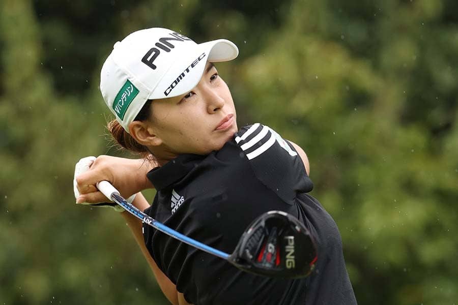 豪快に笑った渋野日向子、久々V争いで“決めた1枚”に反響「笑顔がえぇ」「ファイト」