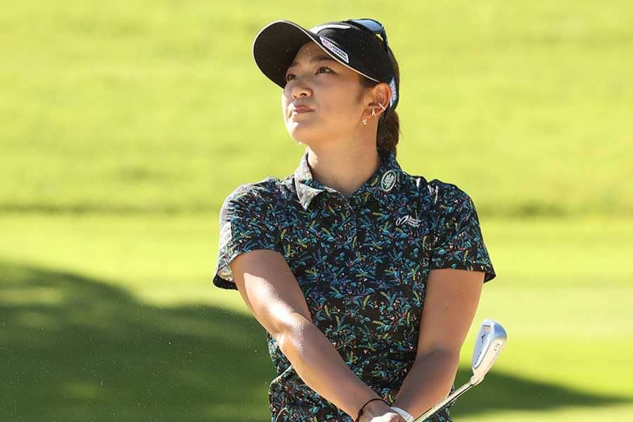 原英莉花、大好評・JLPGAトレカ開封に感激　カメラ目線に歓喜の声「ドキドキする」